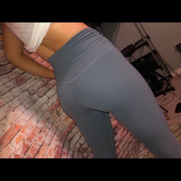 LN! Lulu Sz 10 align 28” wrap waist - Picture 3 of 5